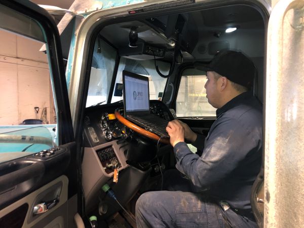 heavy-equipment-ecm-scanning